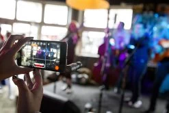 Rode VideoMic Me Directional Microphone For Smartphones -RAM MOUNTS Store VIDEOMICME 2